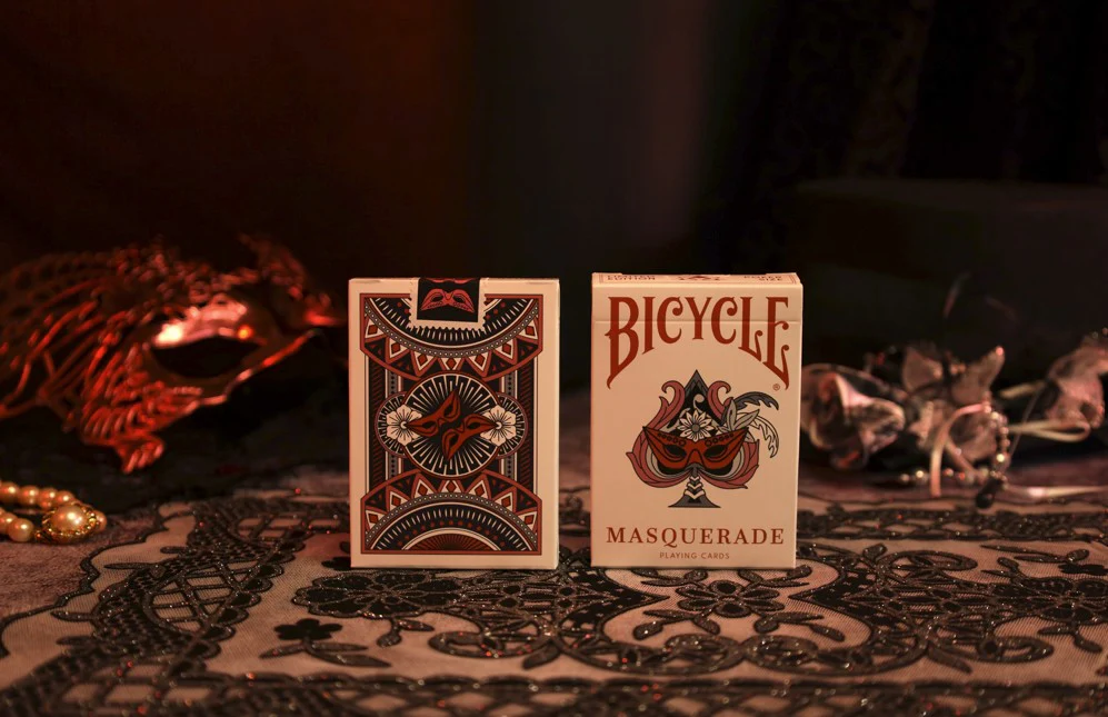 1047-bicycle-masquerade-playing-cards-elegance-mystery-1920s-glamour–1.webp