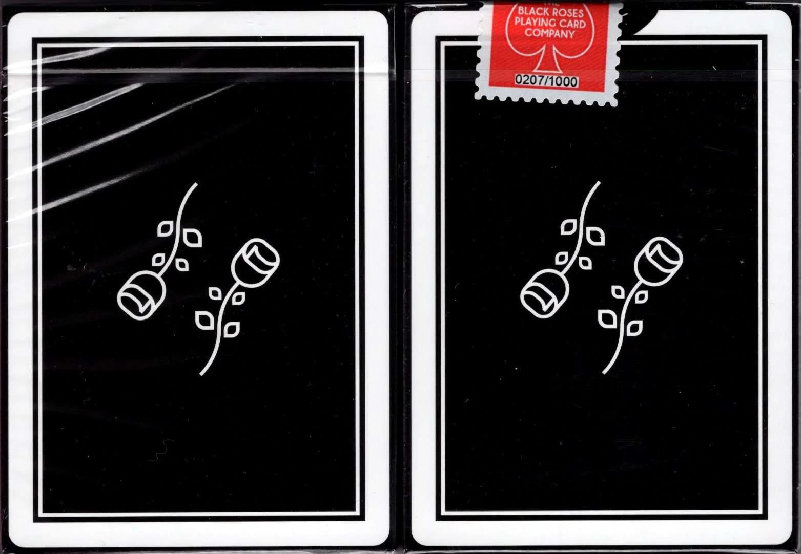 1157-black-roses-casino-playing-cards-uspcc-1.webp