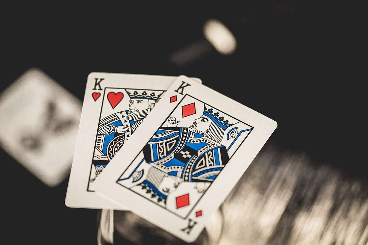 1226-blue-knights-playing-cards-cartamundi-1.jpg