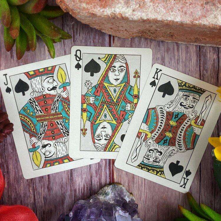 1305-broken-crowns-playing-cards-uspcc-1.jpg
