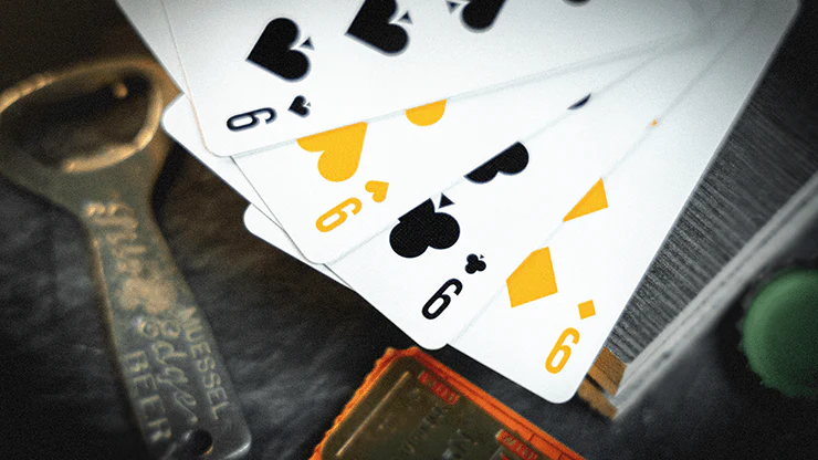 1334-burger-playing-cards-poker-tpcc-1.jpg