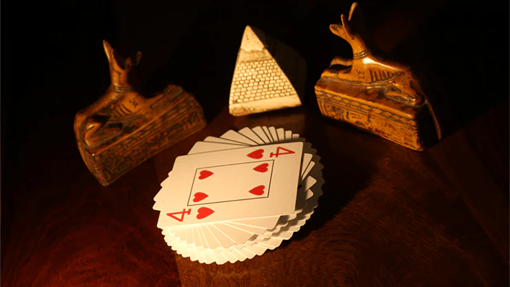 1389-cairo-casino-plastic-playing-cards-cartamundi-1.jpg