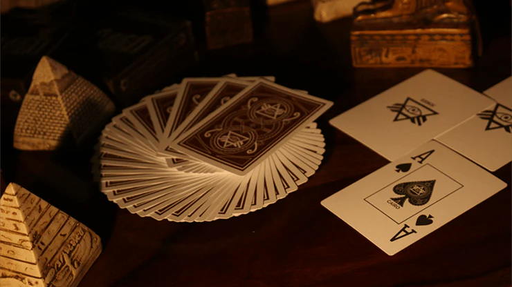 1389-cairo-casino-plastic-playing-cards-cartamundi-1.jpg