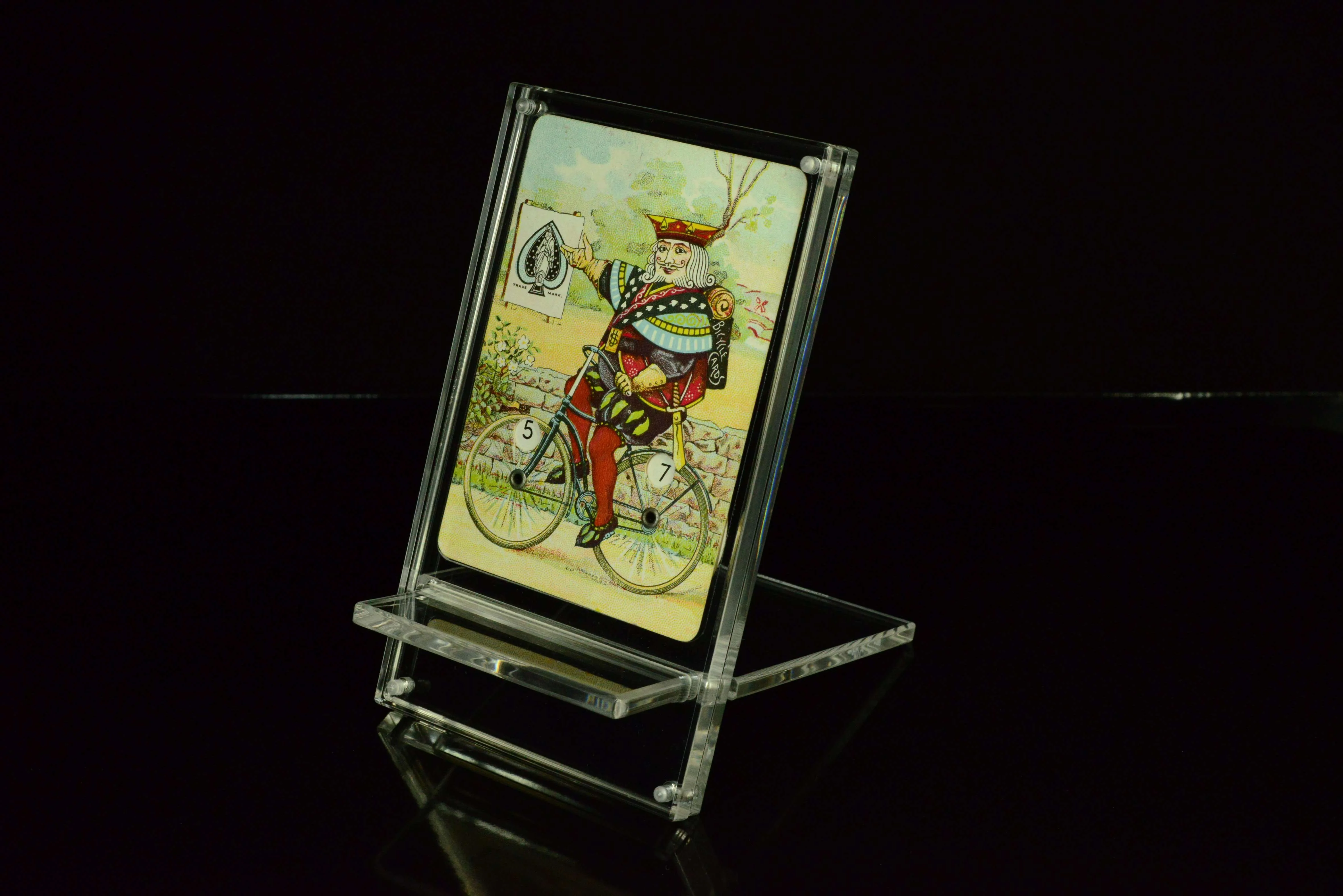 1433-carat-xds-single-card-display-deck-stand-1.webp