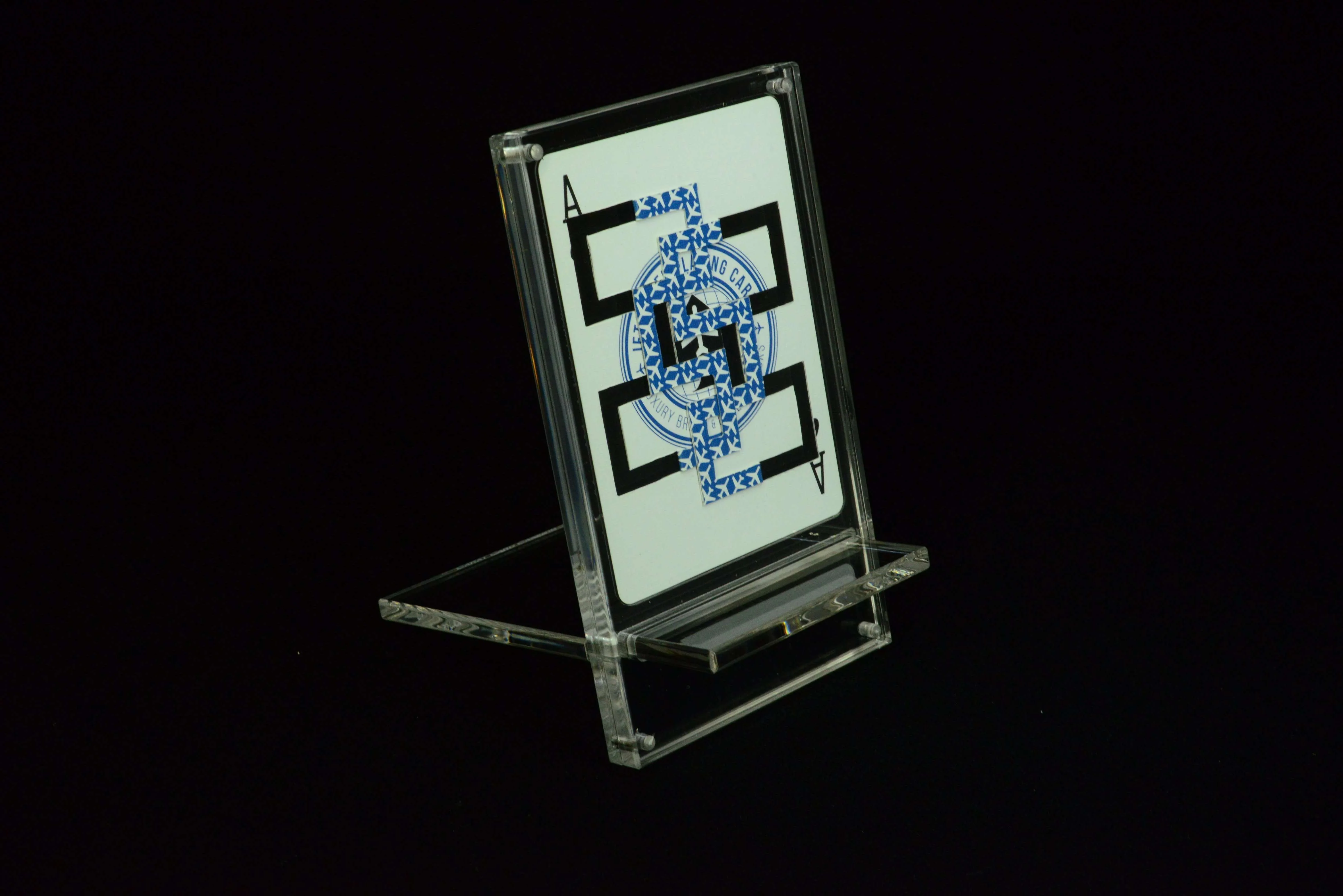 1433-carat-xds-single-card-display-deck-stand-1.webp