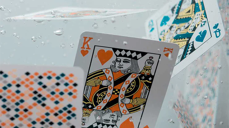 1524-casino-royale-refined-plastic-playing-cards-tpcc-1.webp