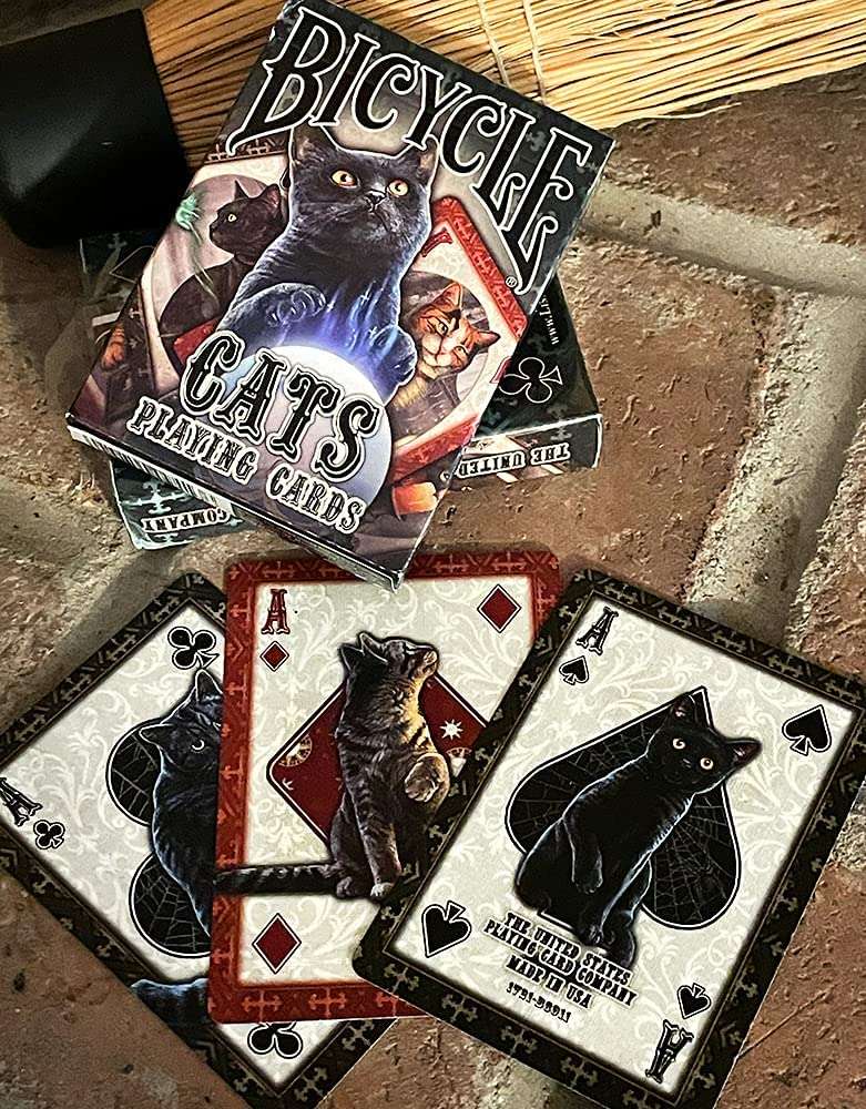 1540-cats-bicycle-playing-cards-1.jpg