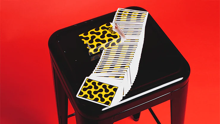 1591-cheetah-playing-cards-uspcc-1.webp