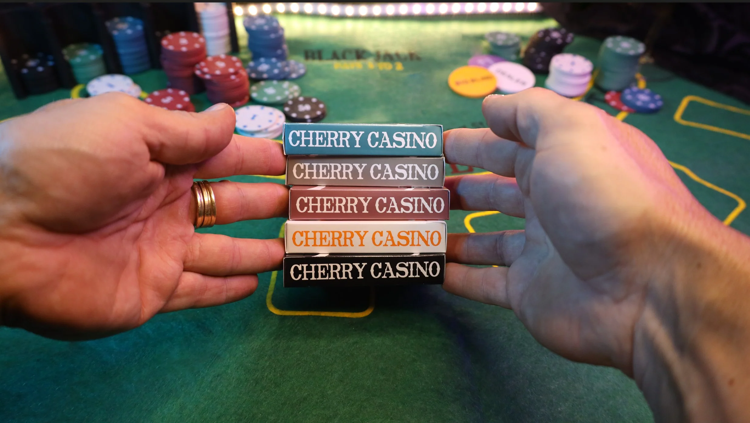 1616-cherry-casino-vibrant-editions-5-deck-set-1.webp