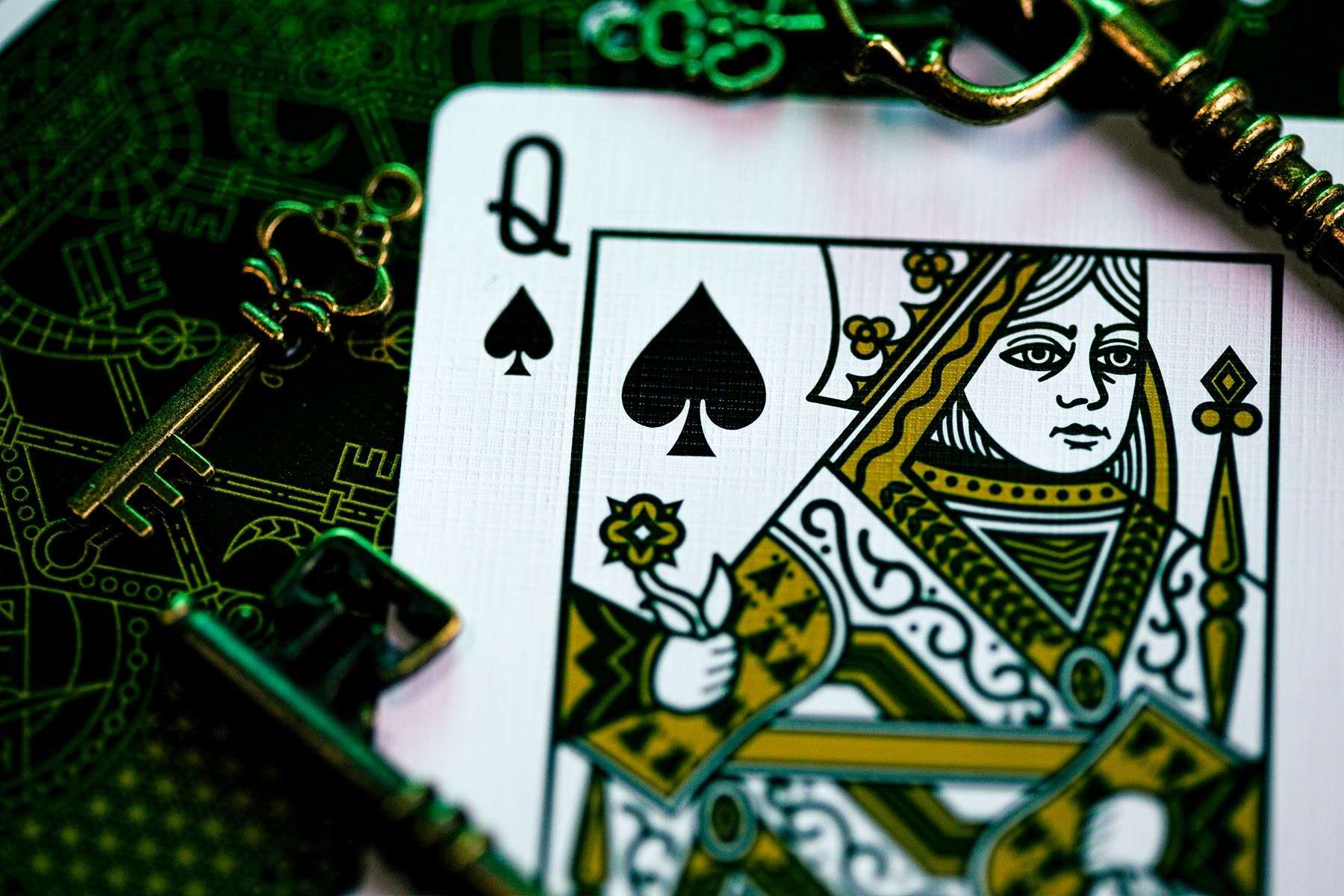 1930-crossed-keys-marked-playing-cards-cartamundi-1.jpg