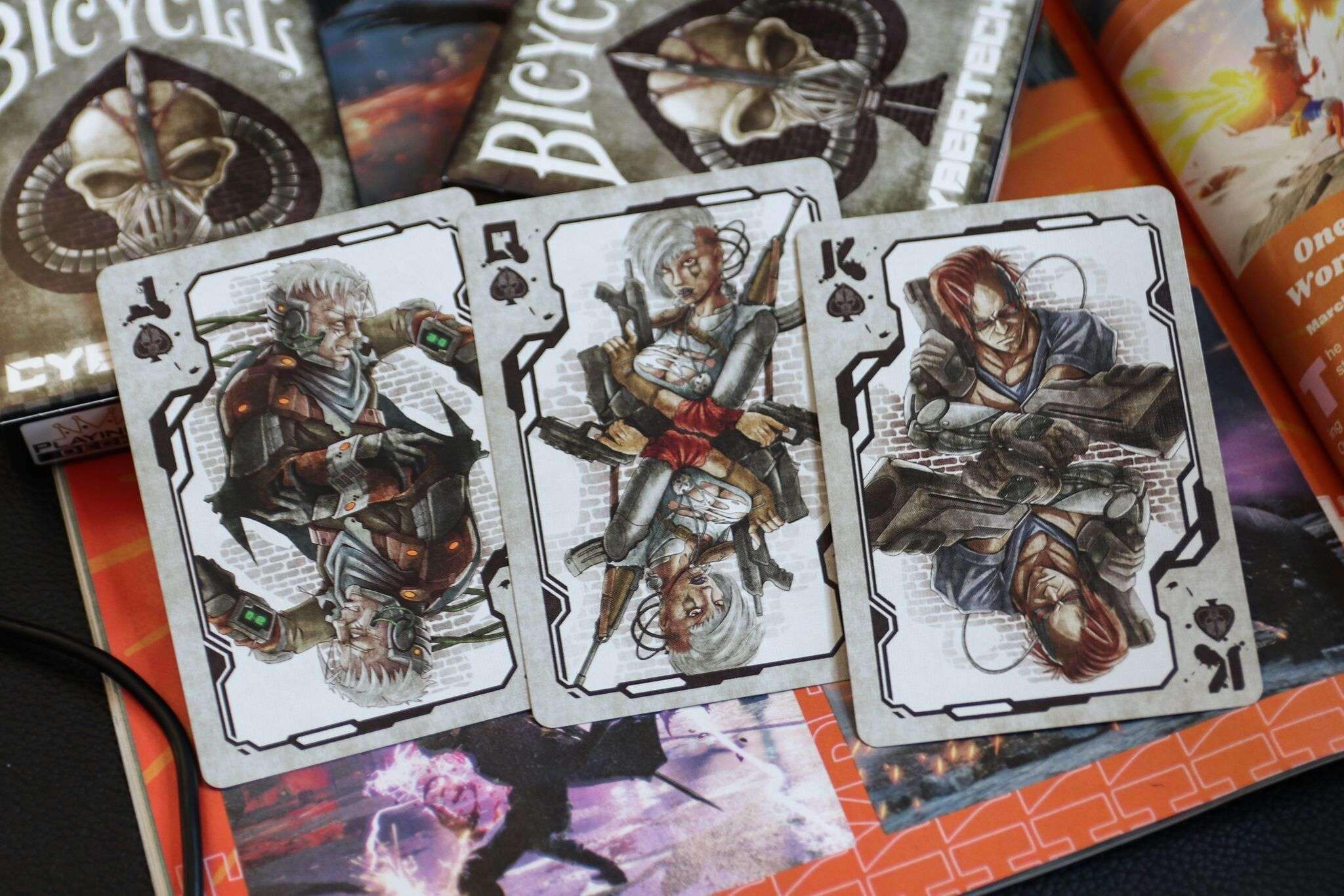 1996-cybertech-silver-gilded-bicycle-playing-cards-1.jpg