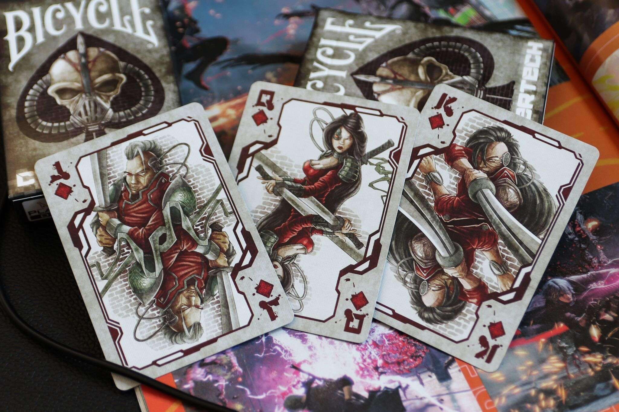 1996-cybertech-silver-gilded-bicycle-playing-cards-1.jpg