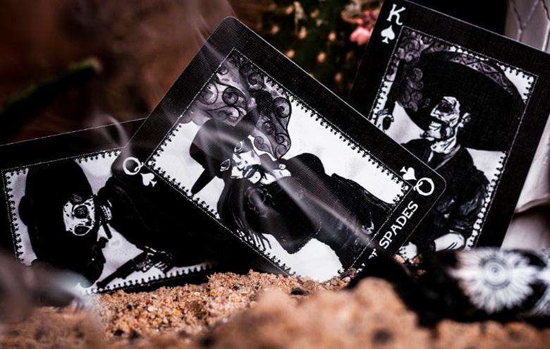 2223-disparos-tequila-black-playing-cards-uspcc-1.jpg