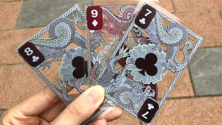 2312-dragon-classic-silver-plastic-transparent-playing-cards-1.webp