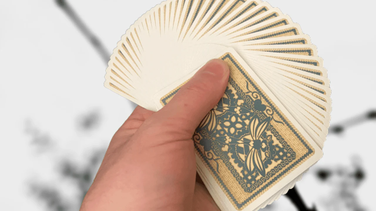 2322-dragonfly-gilded-bicycle-playing-cards-1.jpg