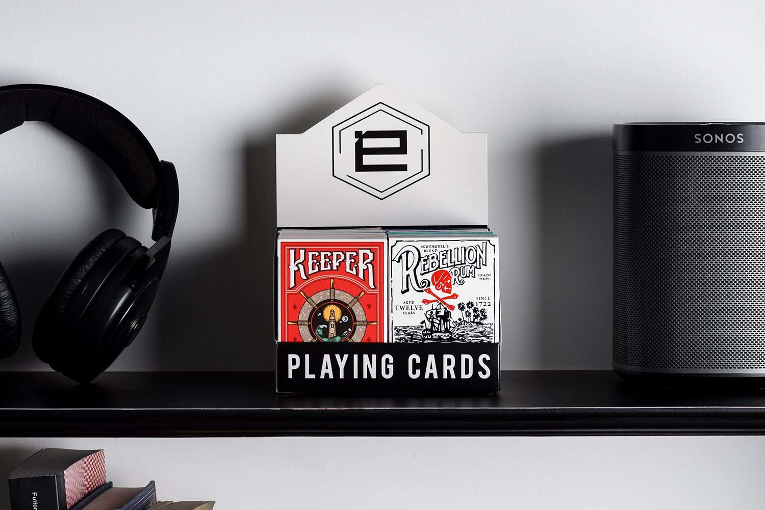 2473-ellusionist-brick-box-display-1.webp