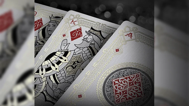 2482-eminence-obsidian-edition-playing-cards-1.webp