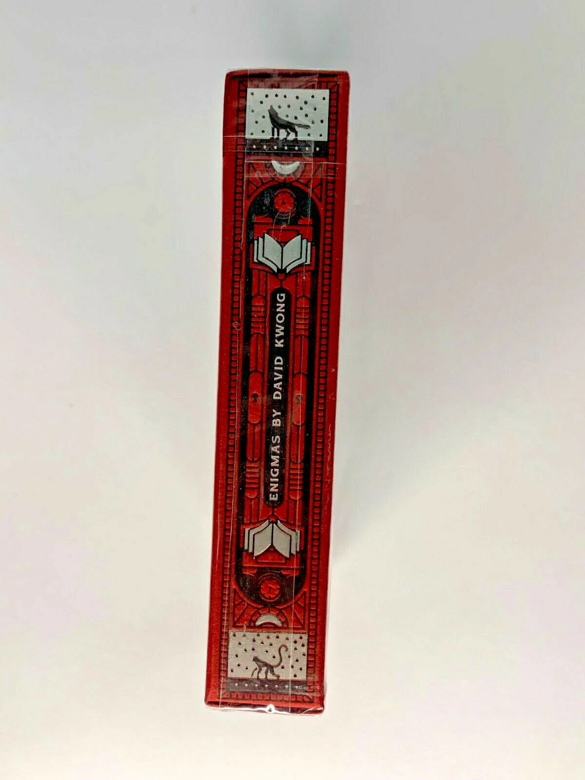 2508-enigmas-puzzle-hunt-playing-cards-uspcc-red-1.webp