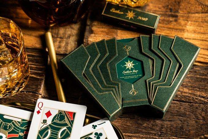 2553-esther-star-deluxe-2-deck-set-classic-deluxe-playing-cards-uspcc-1.jpg