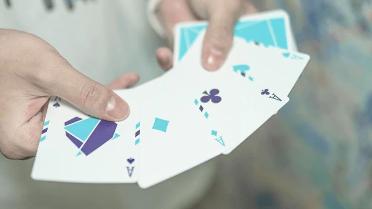 2781-flexible-gradients-blue-cardistry-playing-cards-tcc-1.webp