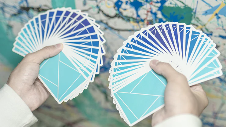 2781-flexible-gradients-blue-cardistry-playing-cards-tcc-1.webp