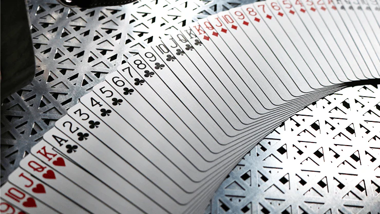 2831-foil-back-v2-bicycle-playing-cards-1.jpg