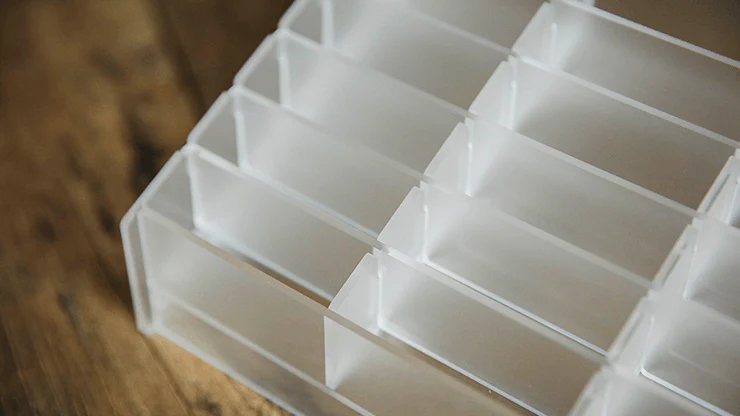 295-18-deck-acrylic-playing-card-display-1.webp