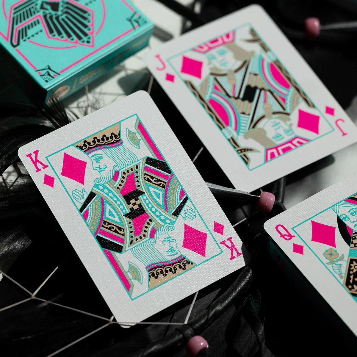 2964-fulton-s-thunderbird-room-turquoise-edition-playing-cards-1.webp