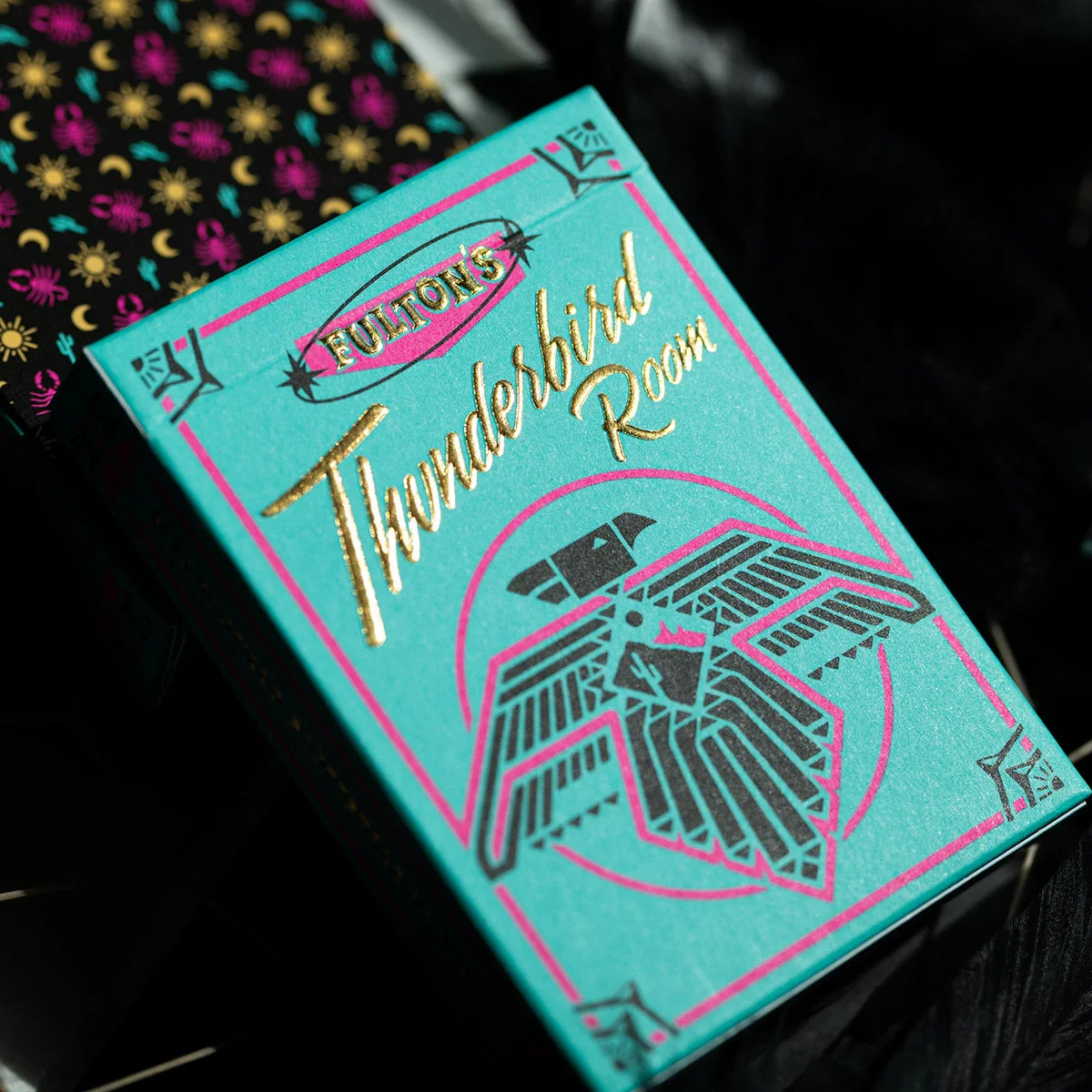 2964-fulton-s-thunderbird-room-turquoise-edition-playing-cards-1.webp