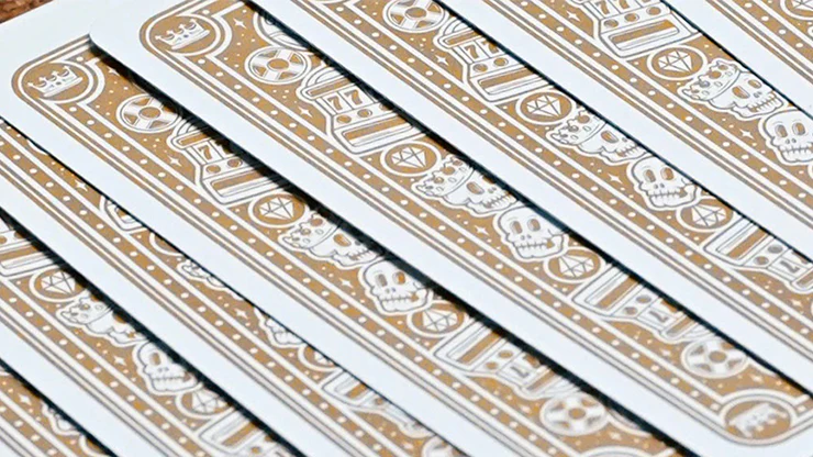 3110-gold-chancers-playing-cards-by-good-pals-1.webp
