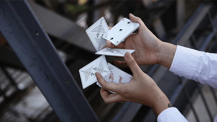 3153-grace-gentle-playing-cards-uspcc-1.webp