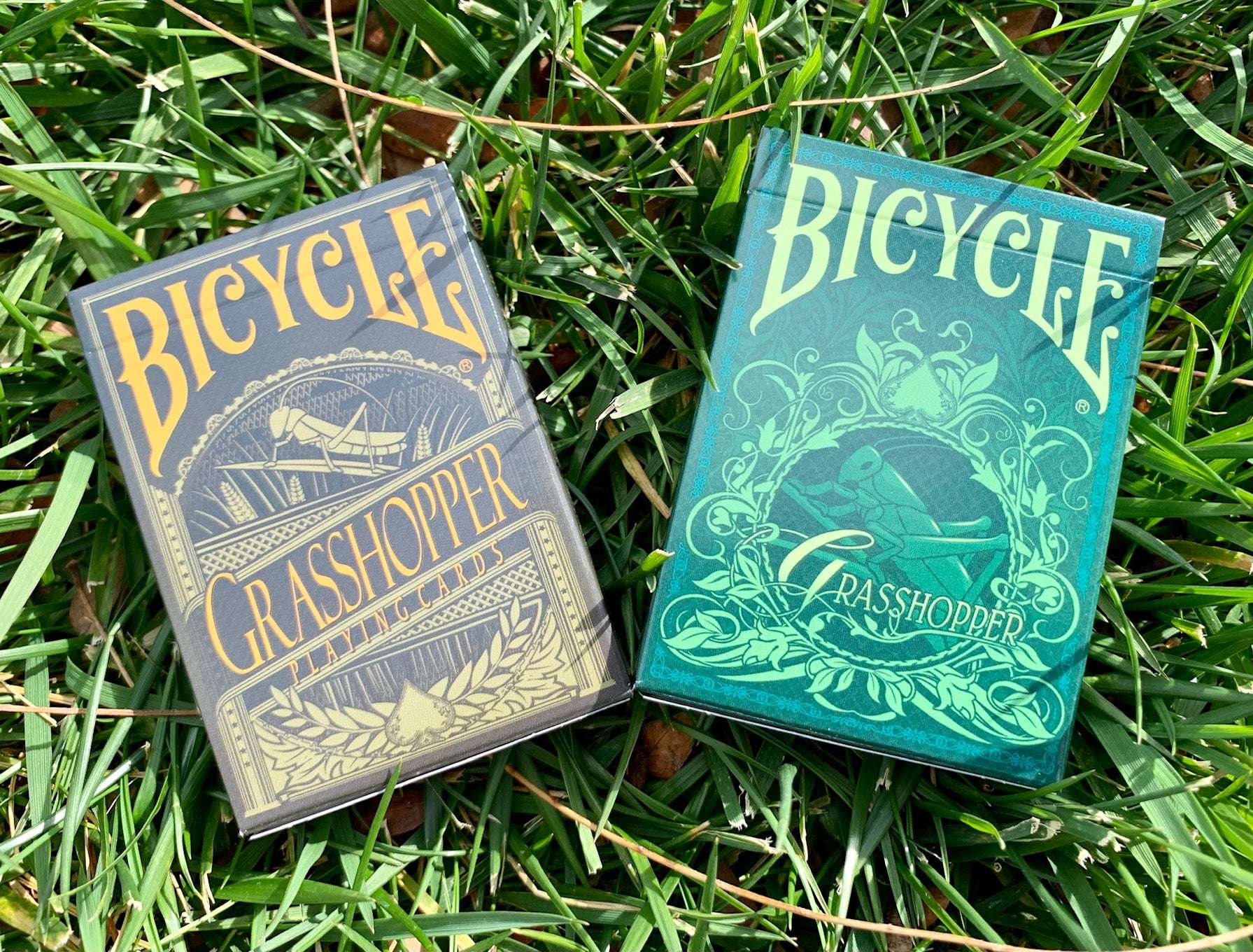 3172-grasshopper-bicycle-playing-cards-1.jpg