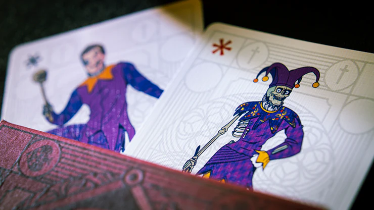 3184-graveyard-playing-cards-cartamundi-1.jpg