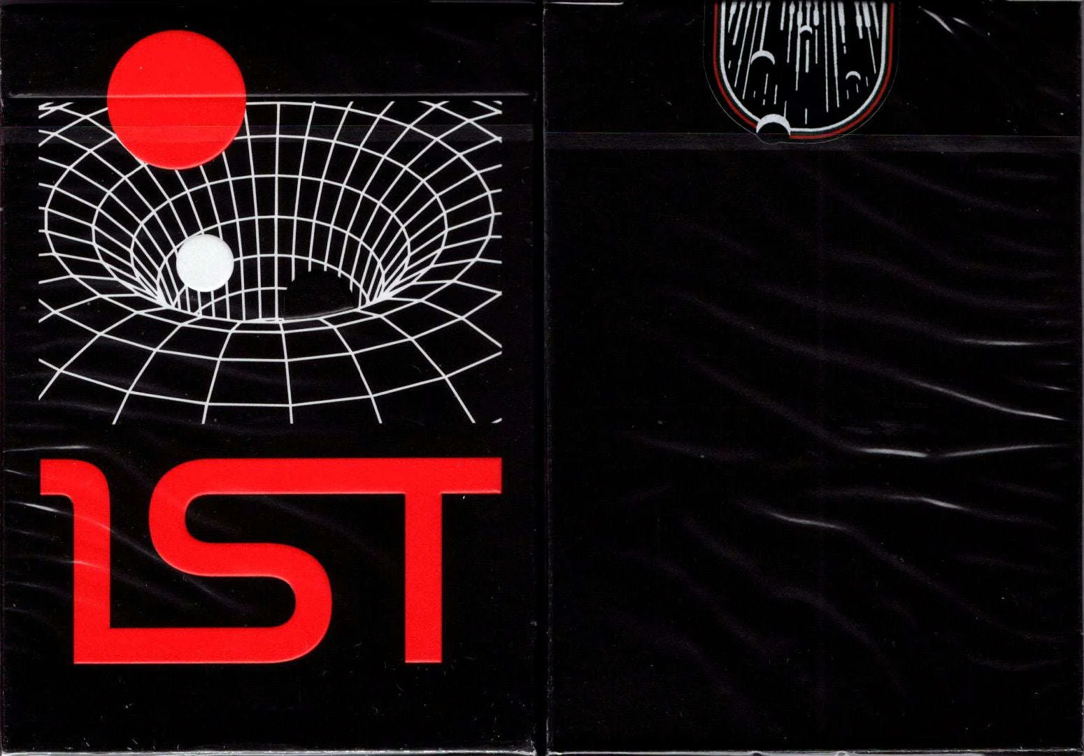 320-1st-black-v4-playing-cards-uspcc-1.webp