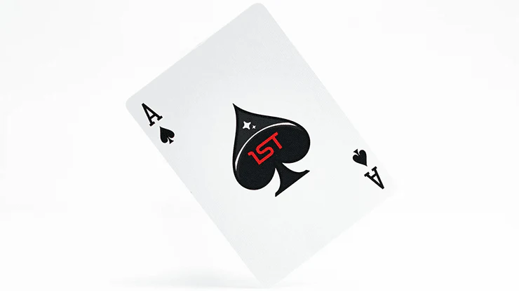 320-1st-black-v4-playing-cards-uspcc-1.webp