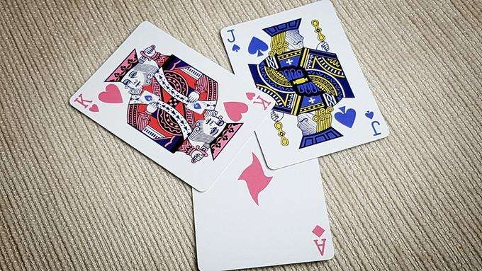 3252-gym-ball-playing-cards-jjpc-1.jpg