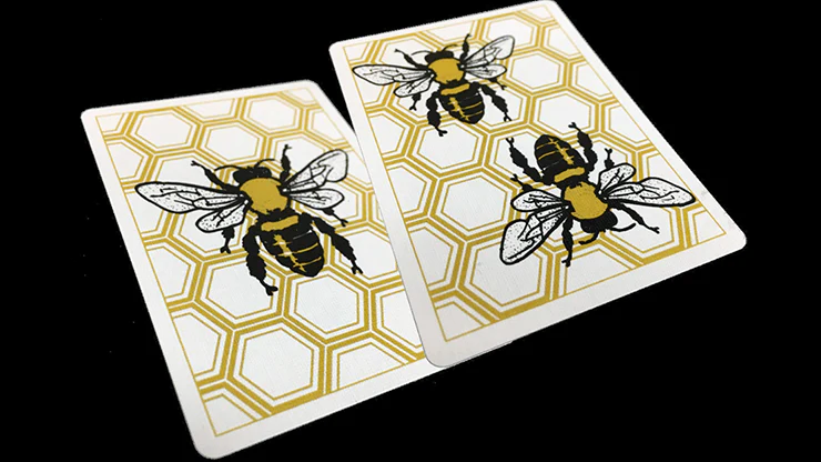 3428-honeycomb-playing-cards-uspcc-1.jpg