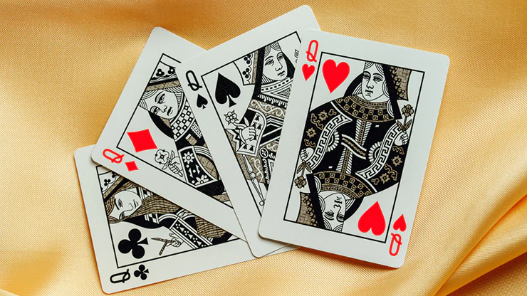 3587-innocence-gold-foil-edition-playing-cards-1.webp
