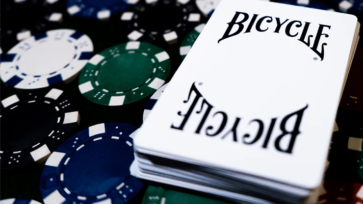 3601-insignia-back-white-bicycle-playing-cards-1.webp
