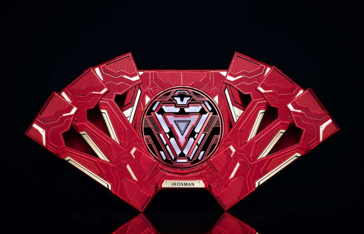 IRON MAN v2 Mark 50 Playing Cards TWPCC 1 3639-iron-man-v2-mark-50-playing-cards-twpcc-1.jpg