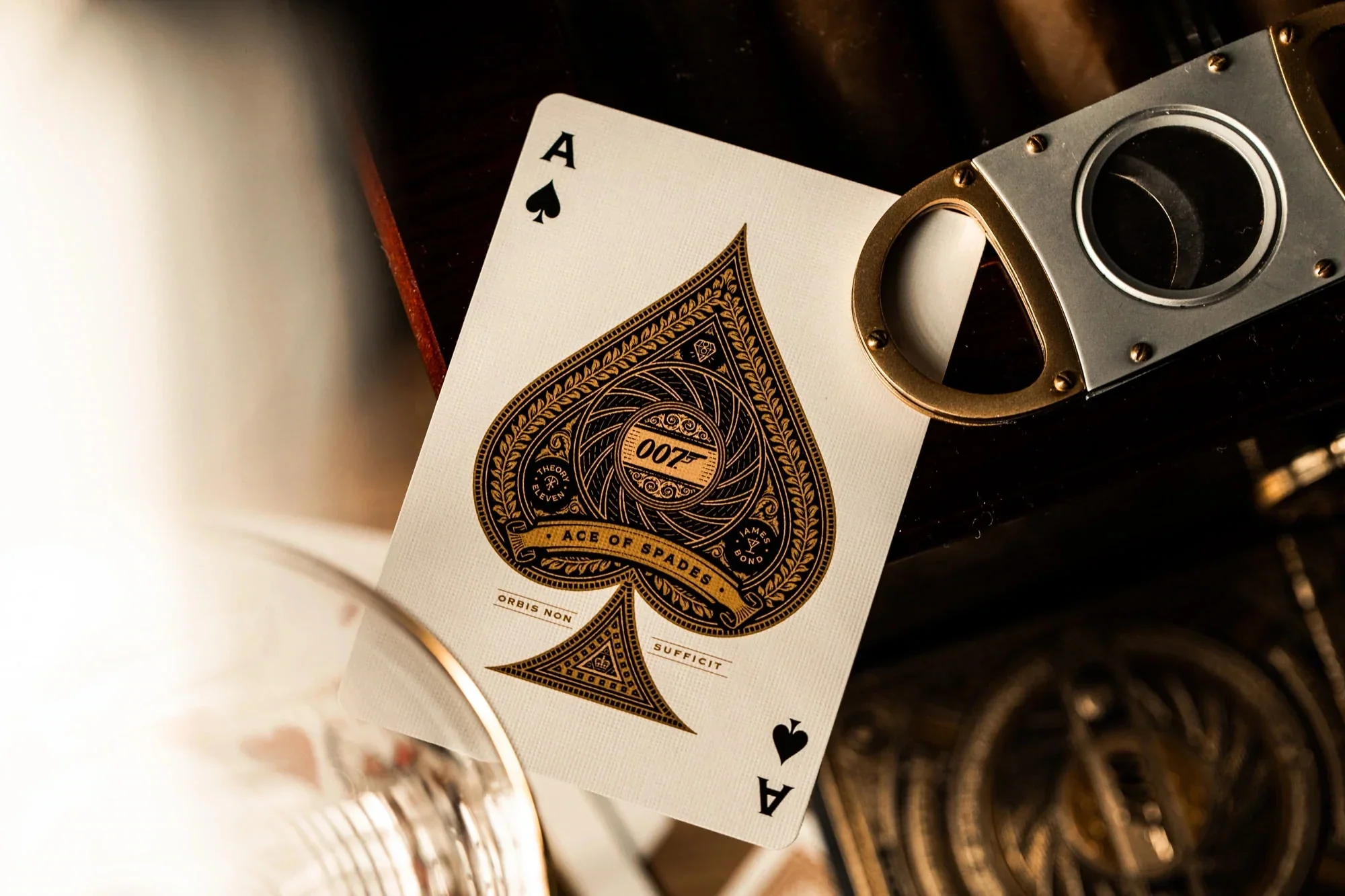 3666-james-bond-007-playing-cards-by-theory11-licensed-to-thrill-1.webp