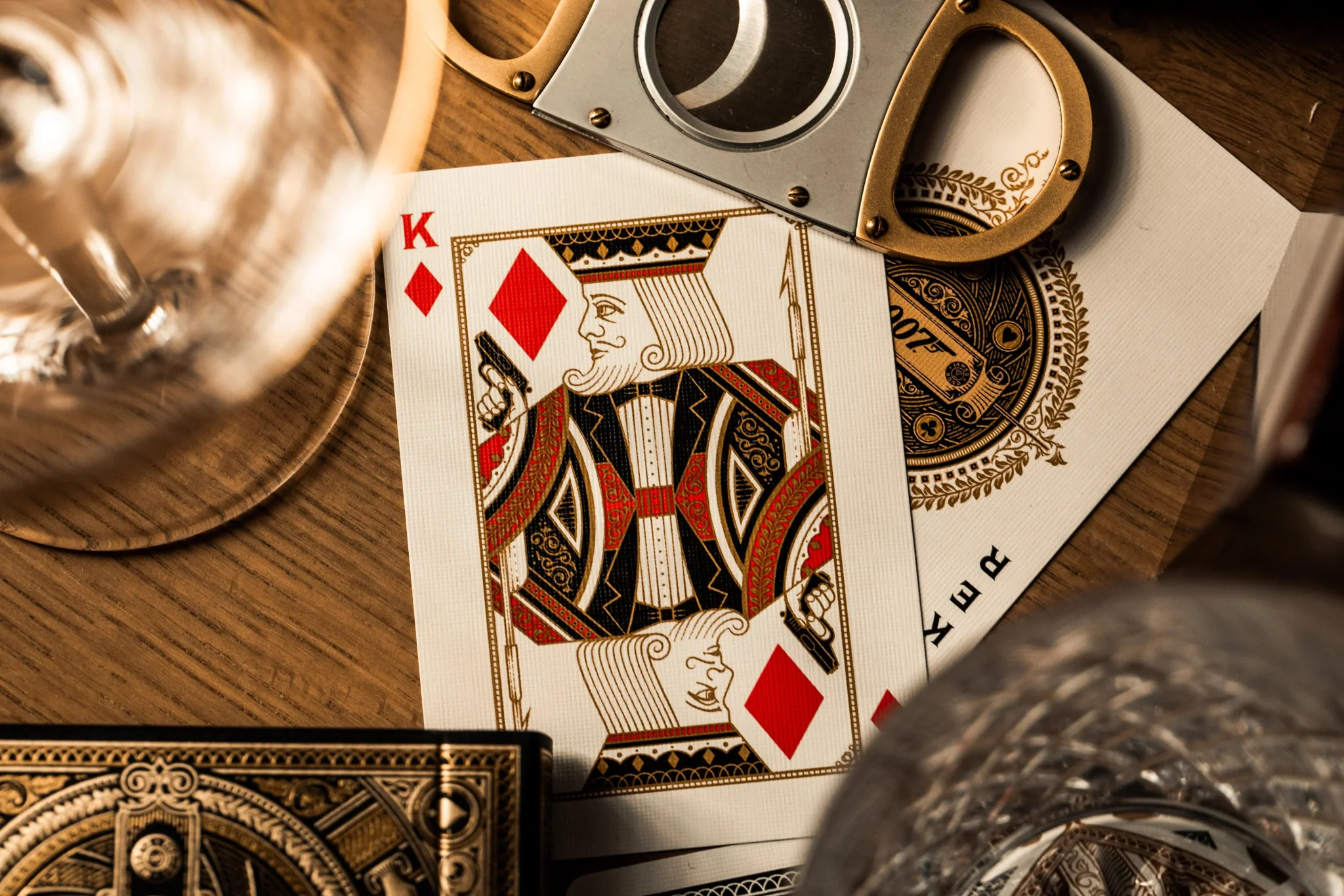 3666-james-bond-007-playing-cards-by-theory11-licensed-to-thrill-1.webp