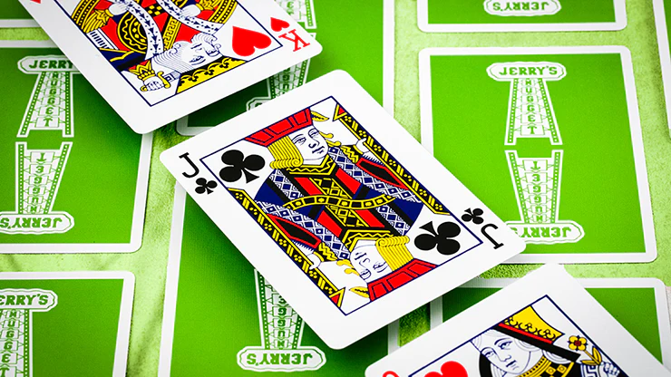 3699-jerry-s-nugget-monotone-metallic-green-playing-cards-uspcc-1.webp
