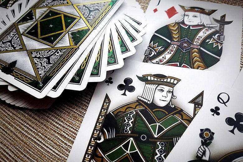 375-52-plus-joker-2017-club-deck-playing-cards-epcc-1.jpg