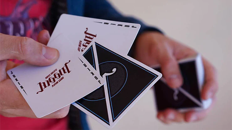 3750-juggler-playing-cards-uspcc-1.jpg