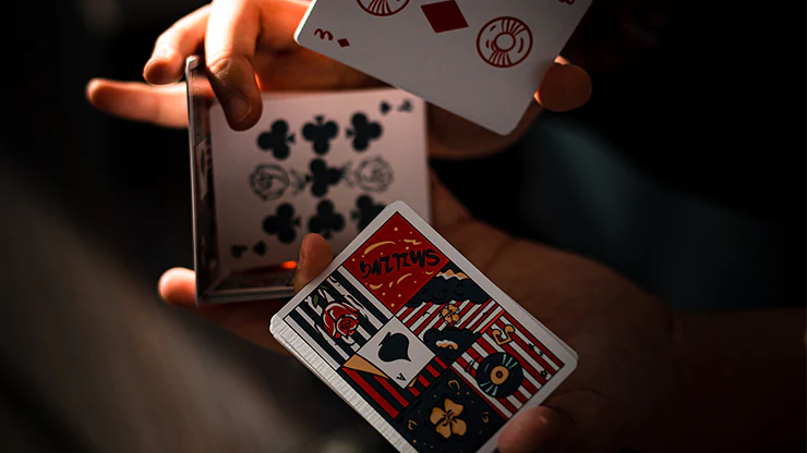 3813-keep-smiling-yield-playing-cards-1.webp