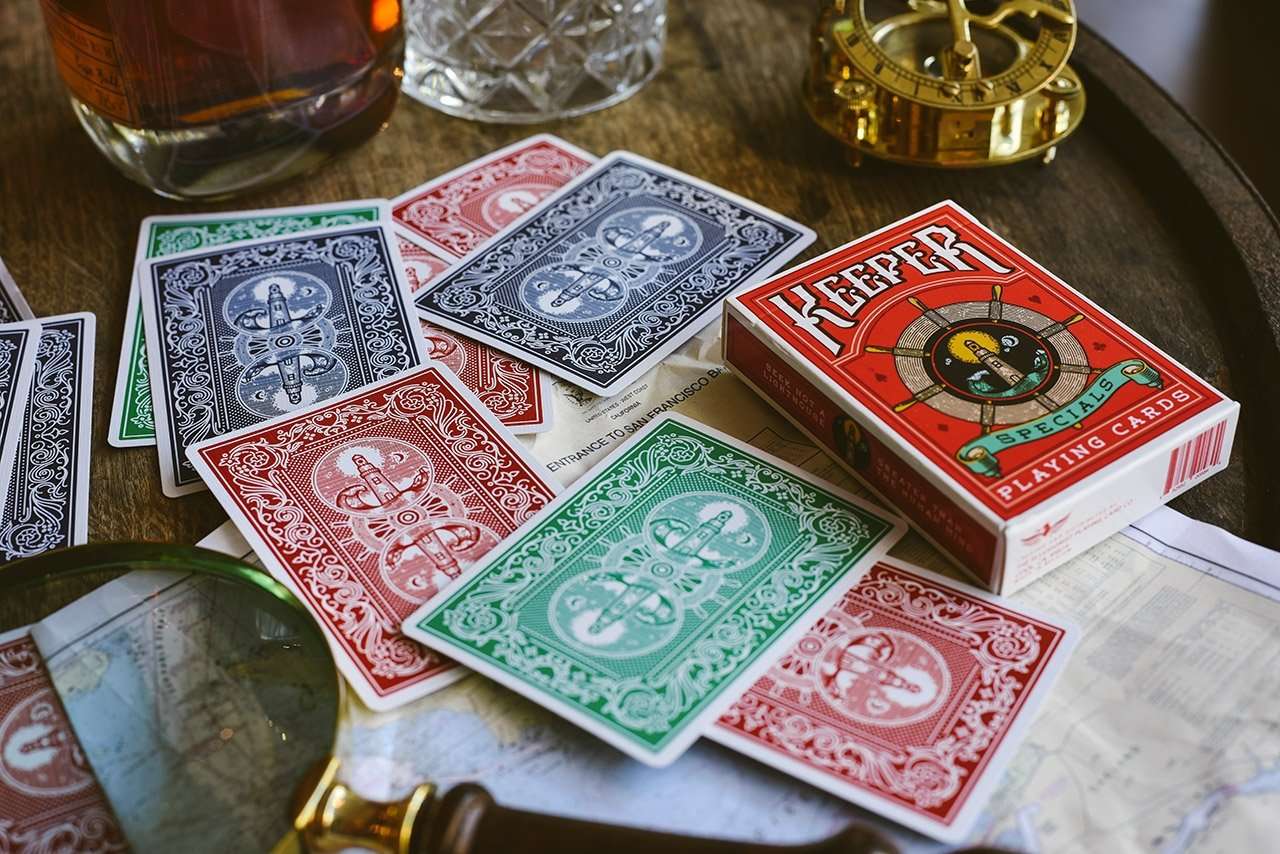 3815-keeper-double-back-gaff-playing-cards-cartamundi-1.jpg