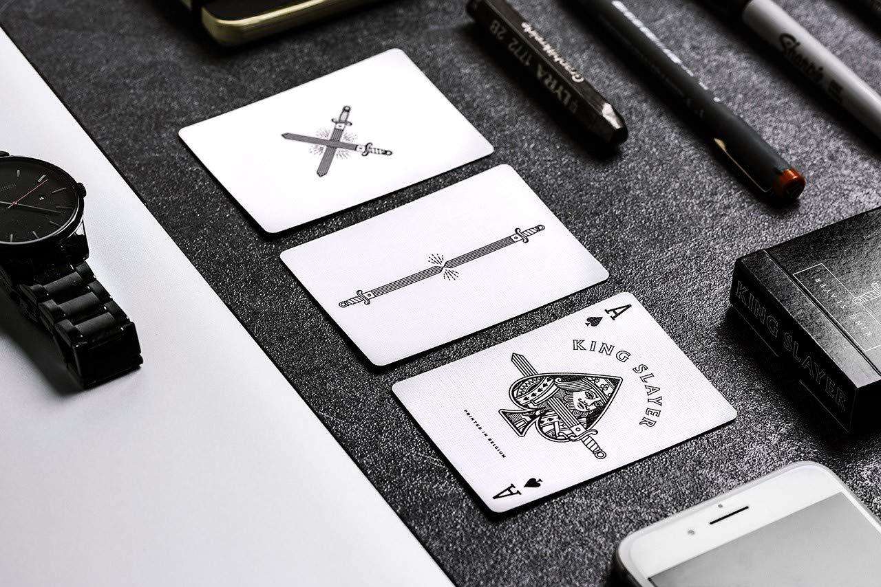 3839-king-slayer-playing-cards-cartamundi-1.webp