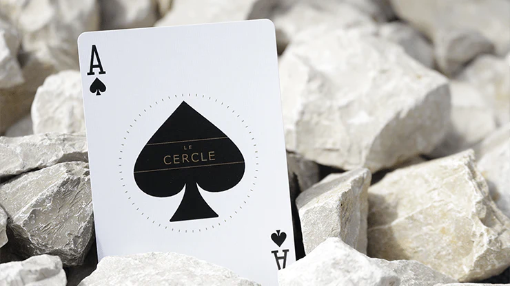 3933-le-cercle-playing-cards-hcpc-1.jpg