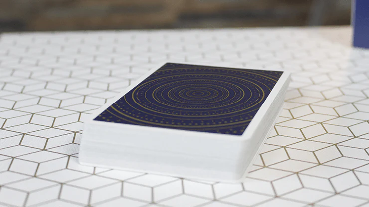 3933-le-cercle-playing-cards-hcpc-1.jpg
